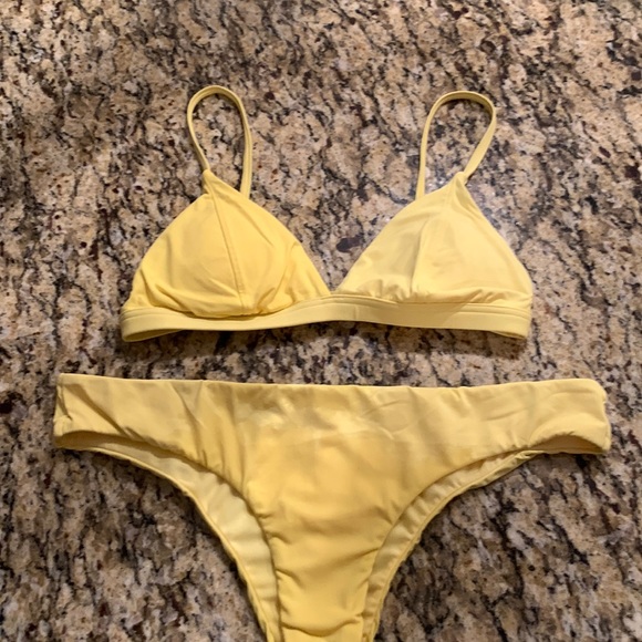 Billabong Other - Yellow billabong bikini